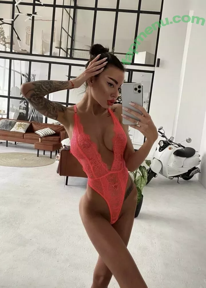Alena Omovych nude photo #0410 (alena_omovych / alenaomovich)