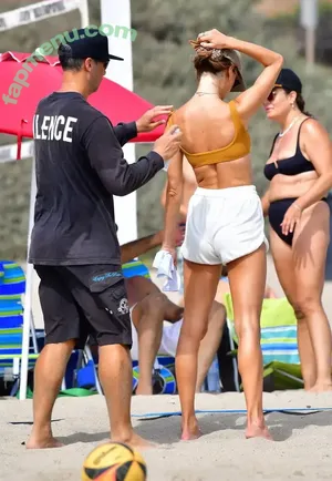 Alessandra Ambrosio / aleambrosio / alelovesanja / alessandraambrosio nude photo #3429