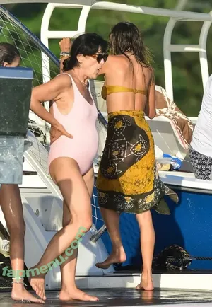 Alessandra Ambrosio / aleambrosio / alelovesanja / alessandraambrosio nude photo #3482