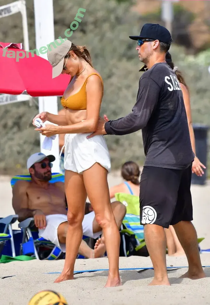Alessandra Ambrosio nude photo #3442 (aleambrosio / alelovesanja / alessandraambrosio)