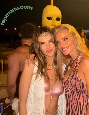 Alessandra Ambrosio / aleambrosio / alelovesanja / alessandraambrosio nude photo #4121