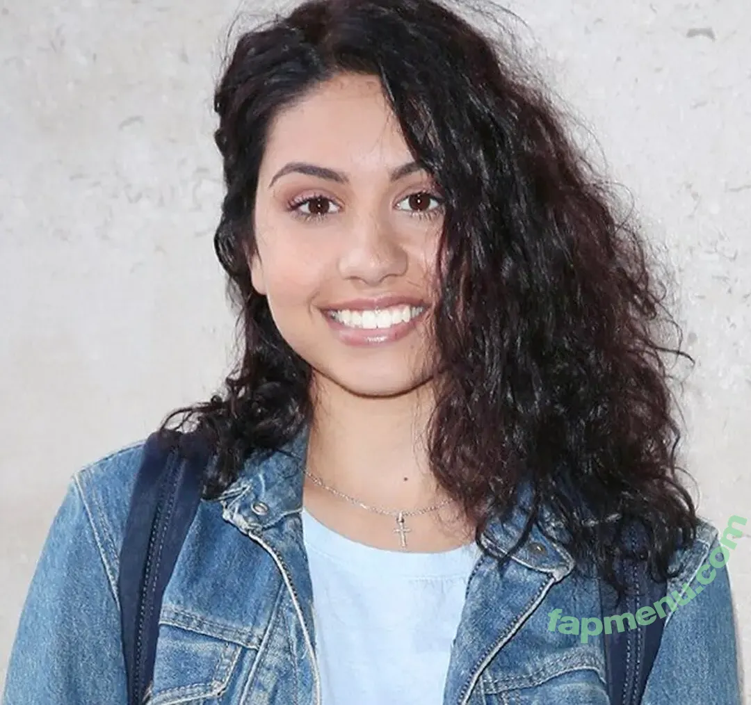 Alessia Cara nude photo #0228 (alessiacara / alessiasmusic)