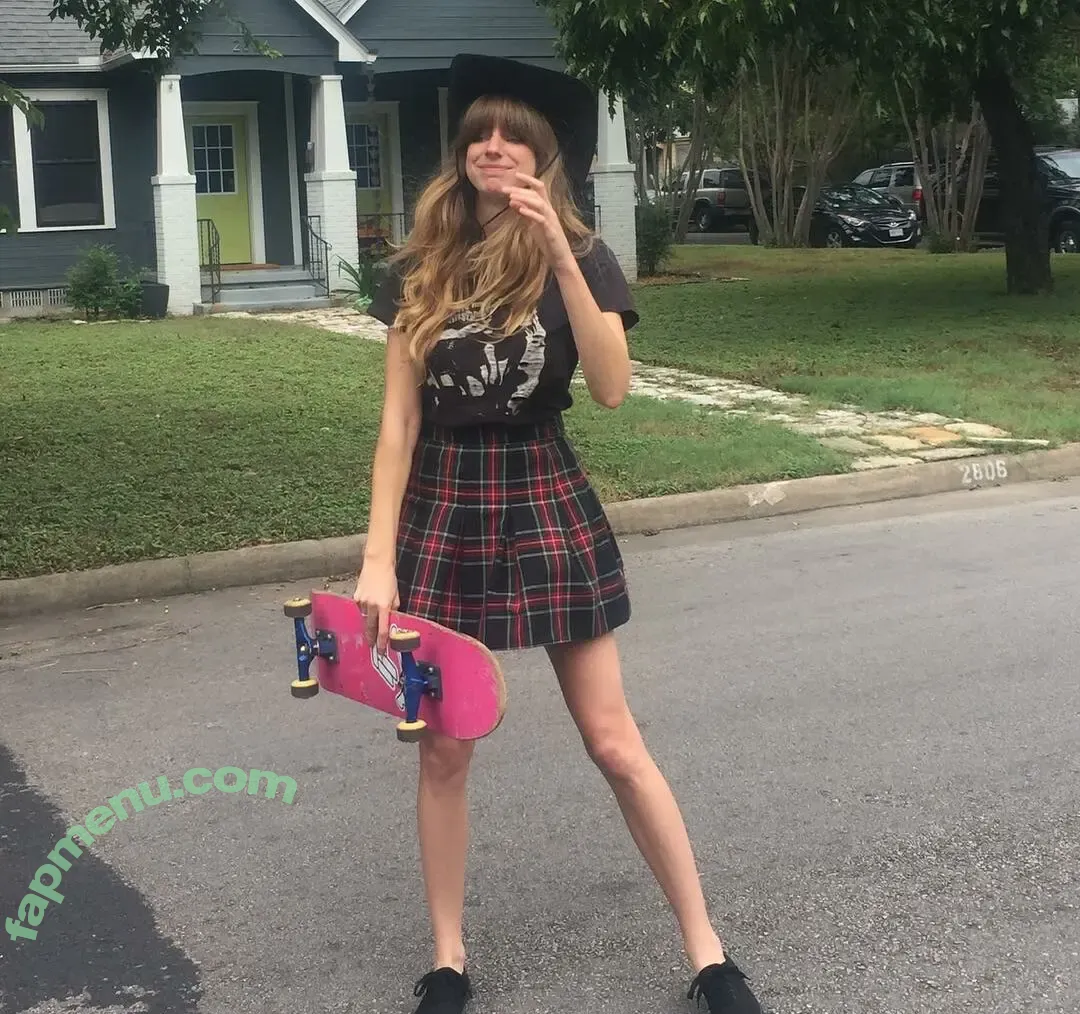 Alex Gehring nude photo #0016 (Ringo Deathstarr / galexy)