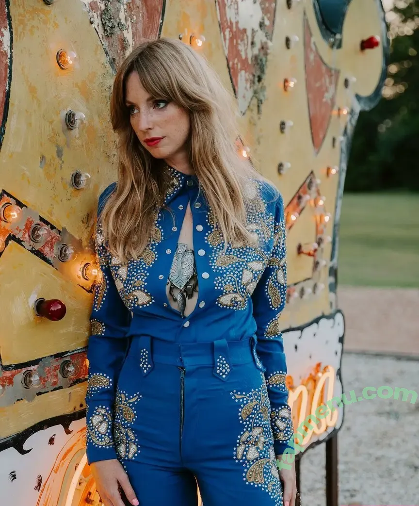 Alex Gehring nude photo #0035 (Ringo Deathstarr / galexy)