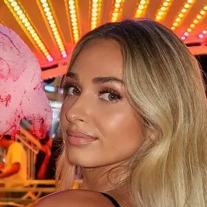 Alexa Adams page