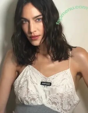 Alexa Chung / alexachung nude photo #0051