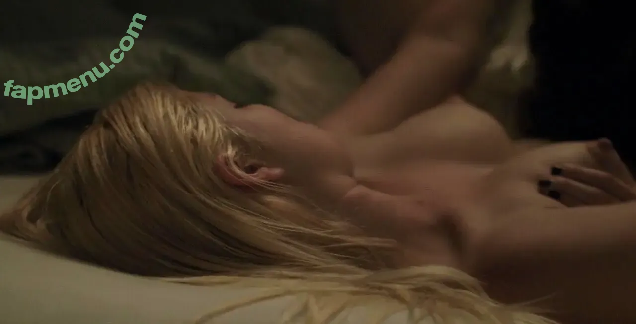 Alexandra Breckenridge nude photo #0021 (alexandrabreck)