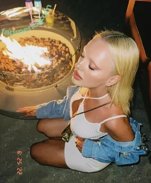 Alexandra Stan / alexandrastan nude photo #2550