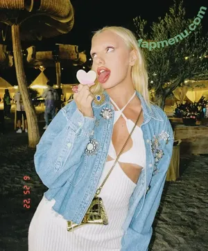 Alexandra Stan / alexandrastan nude photo #2553