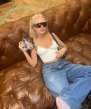Alexandra Stan / alexandrastan nude photo #2563