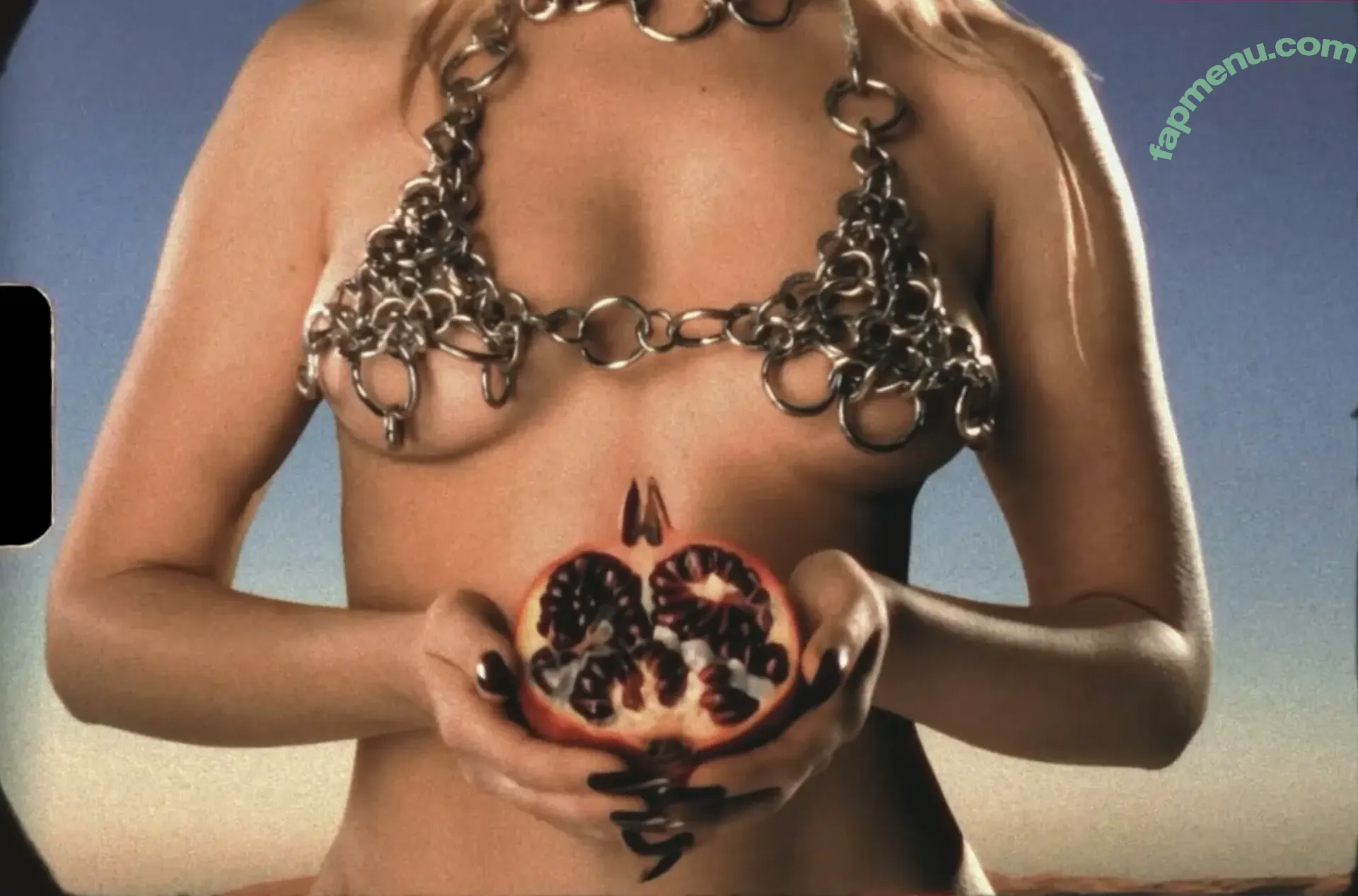 Alexandra Stan nude photo #2185 (alexandrastan)
