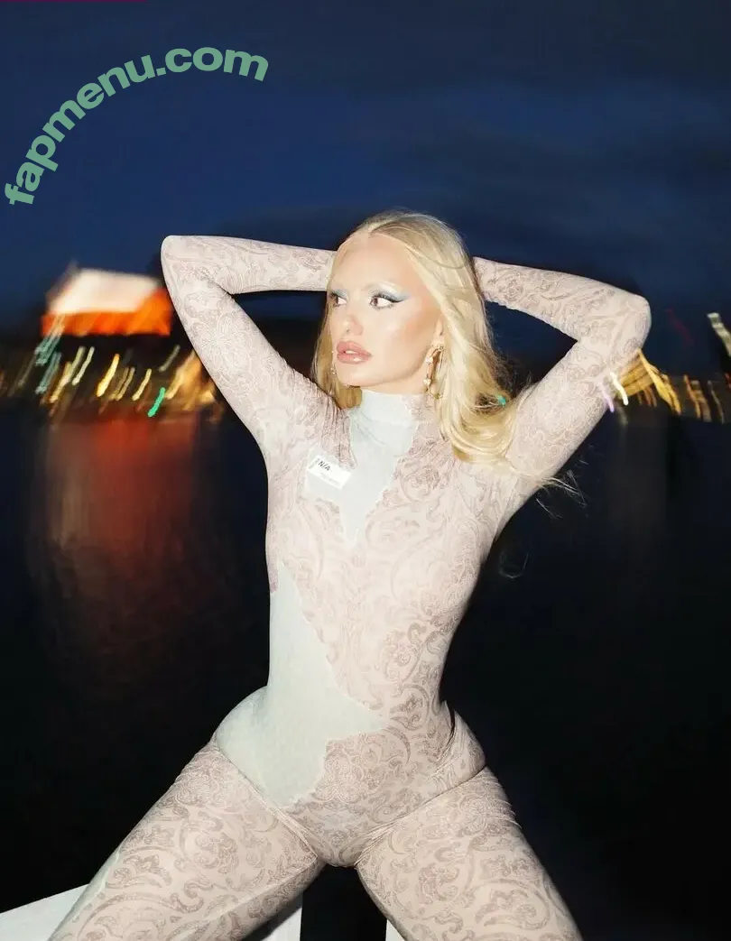 Alexandra Stan nude photo #2636 (alexandrastan)