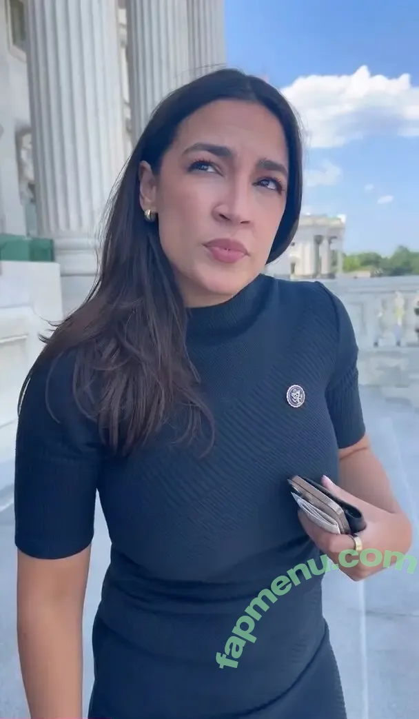Alexandria Ocasio-Cortez nude photo #0329 (AOC / Alexandria Ocasio Cortez)