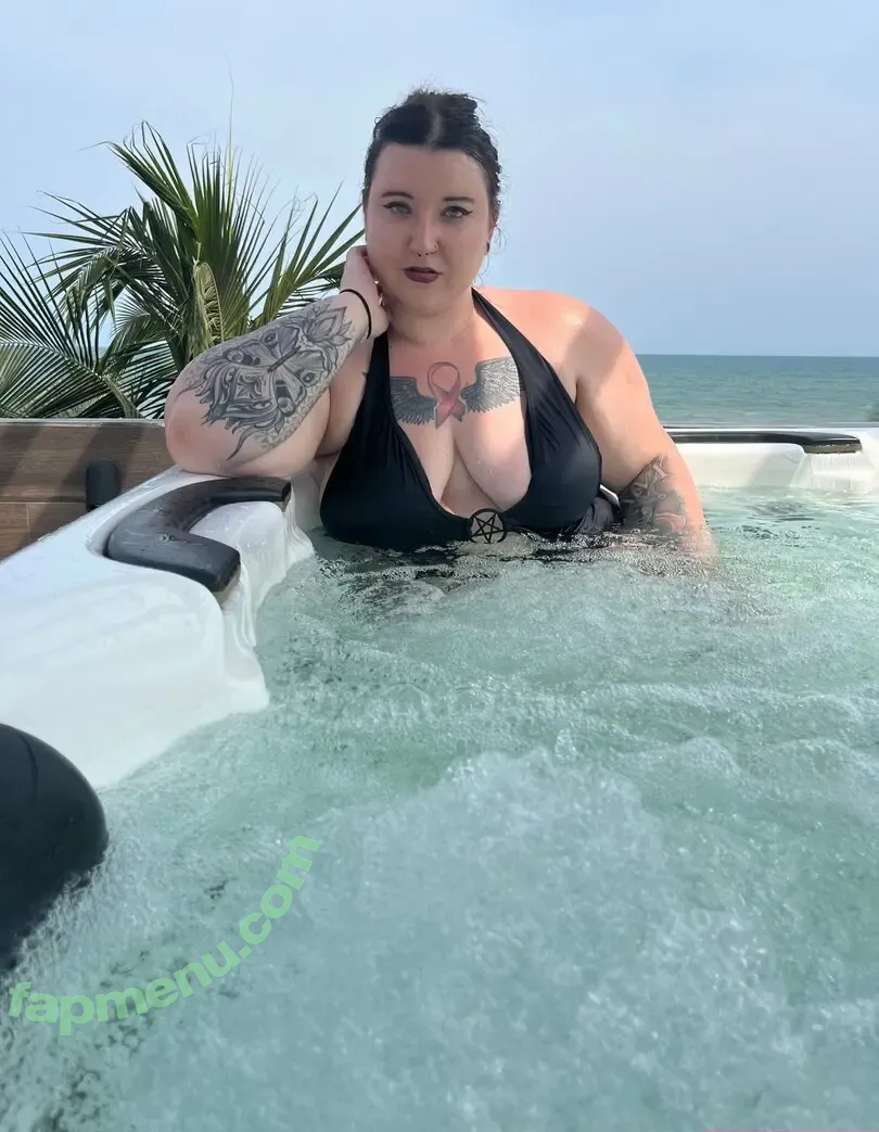 alexcurvyfree nude photo #0003 (alexcurranxx)