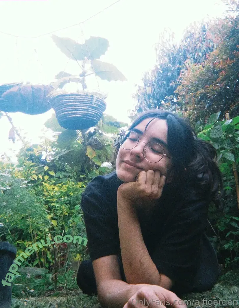 alfigarden nude photo #0011 (alfigarden)