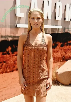 Ali Larter / alilarter nude photo #0512