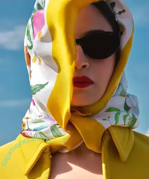 Alia Bhatt / aliaa08 / aliaabhatt nude photo #0118