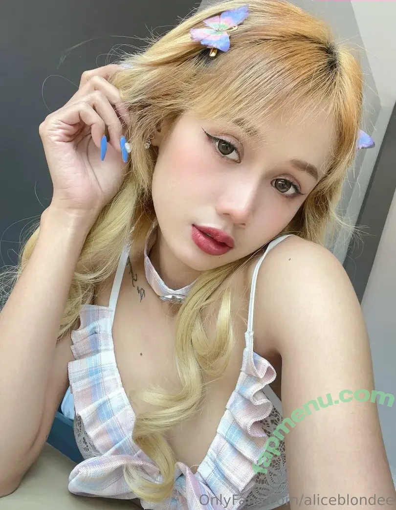 aliceblondee nude photo #0003 (aliceblonde)