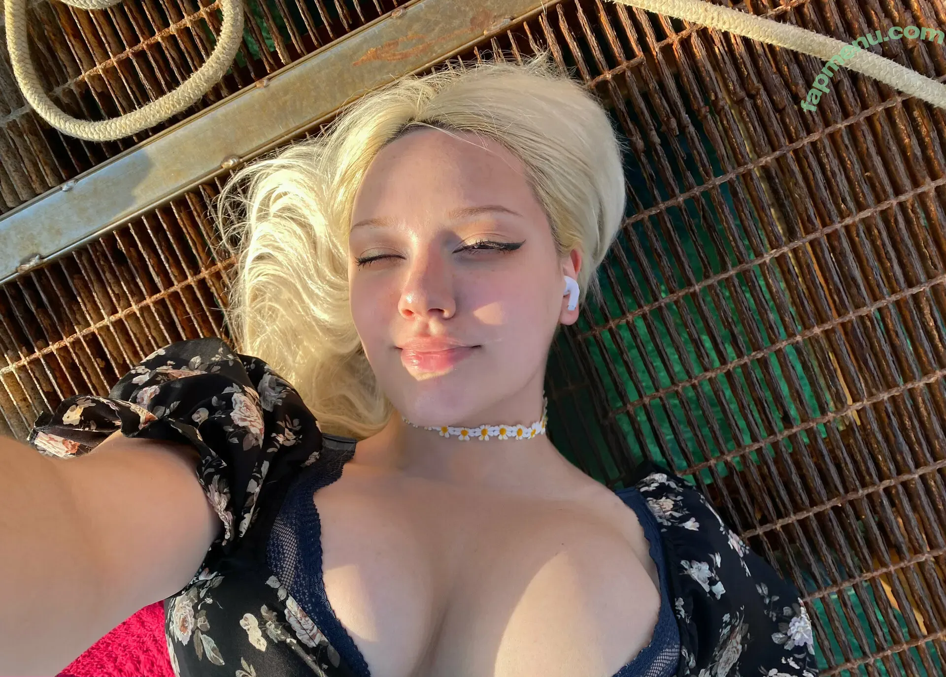 alicee777709 nude photo #0026 (aaaliceee777)