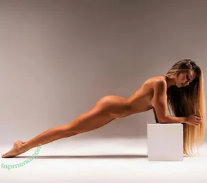  nude photo #0009