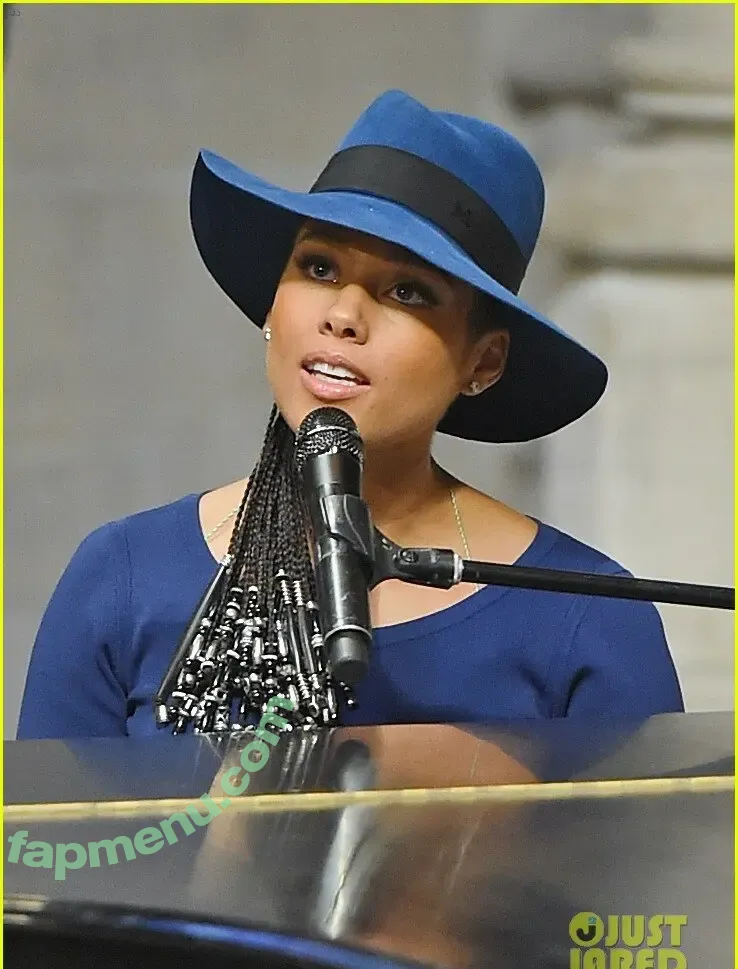 Aliciakeys nude photo #0011 (Aliciakeys)