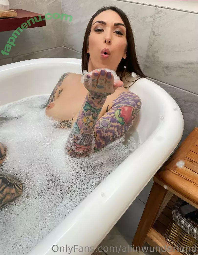 aliinwunderland nude photo #0003 (aliinwondrland)