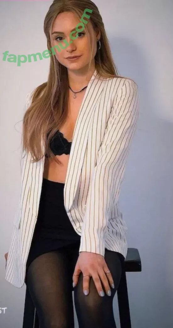 Alina Khani nude photo #0280 (alinakhani / lifewithaliina)