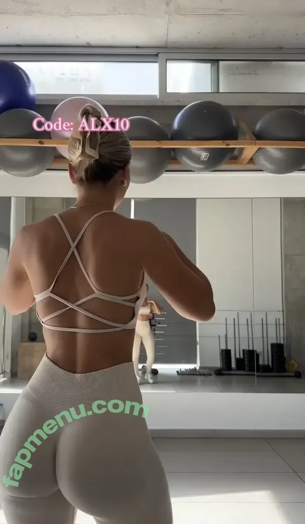 Alina Wachinger nude photo #0006 (Alina Wachinger)