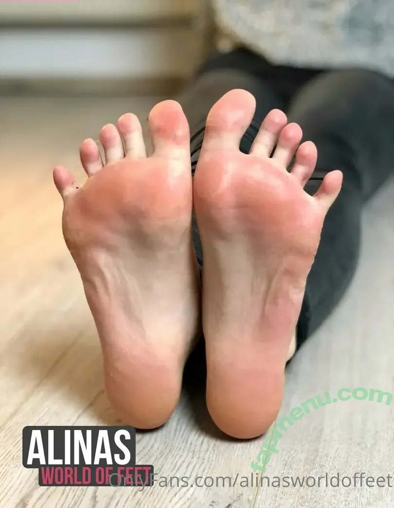 alinasworldoffeet nude photo #0011 (alinasworldoffeet)