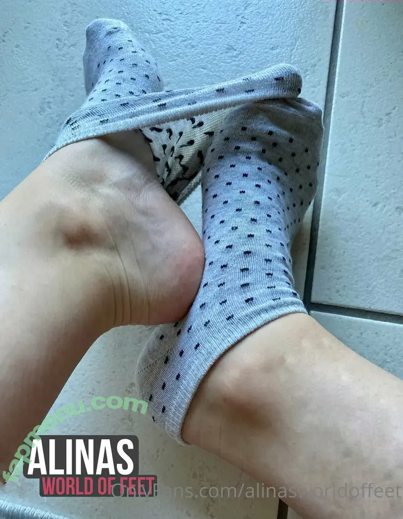 alinasworldoffeet nude photo #0038 (alinasworldoffeet)