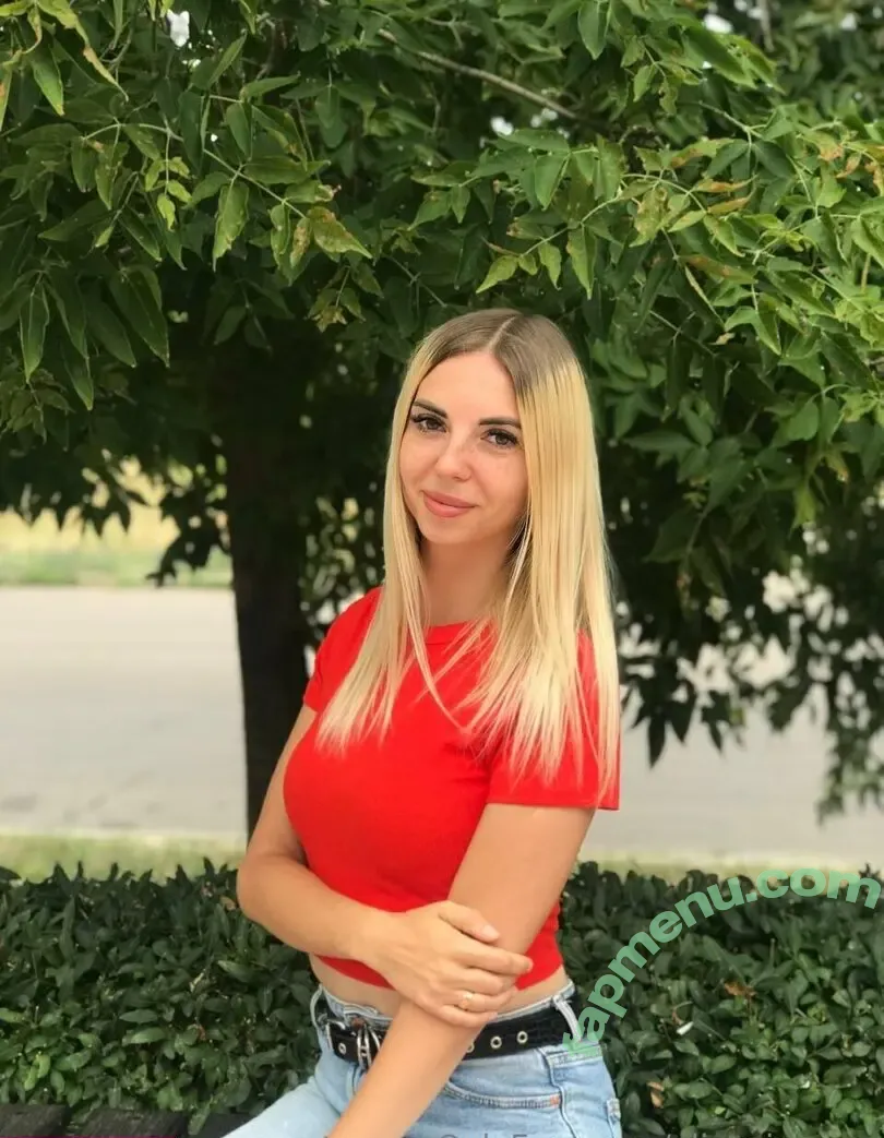 alinazineeva nude photo #0014 (alinazineeva)