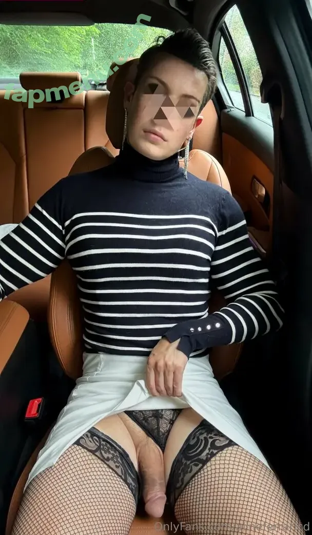 alineferraricd nude photo #0116 (alineferraricd)