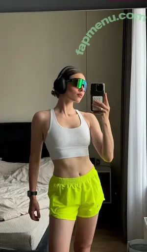  nude photo #0002