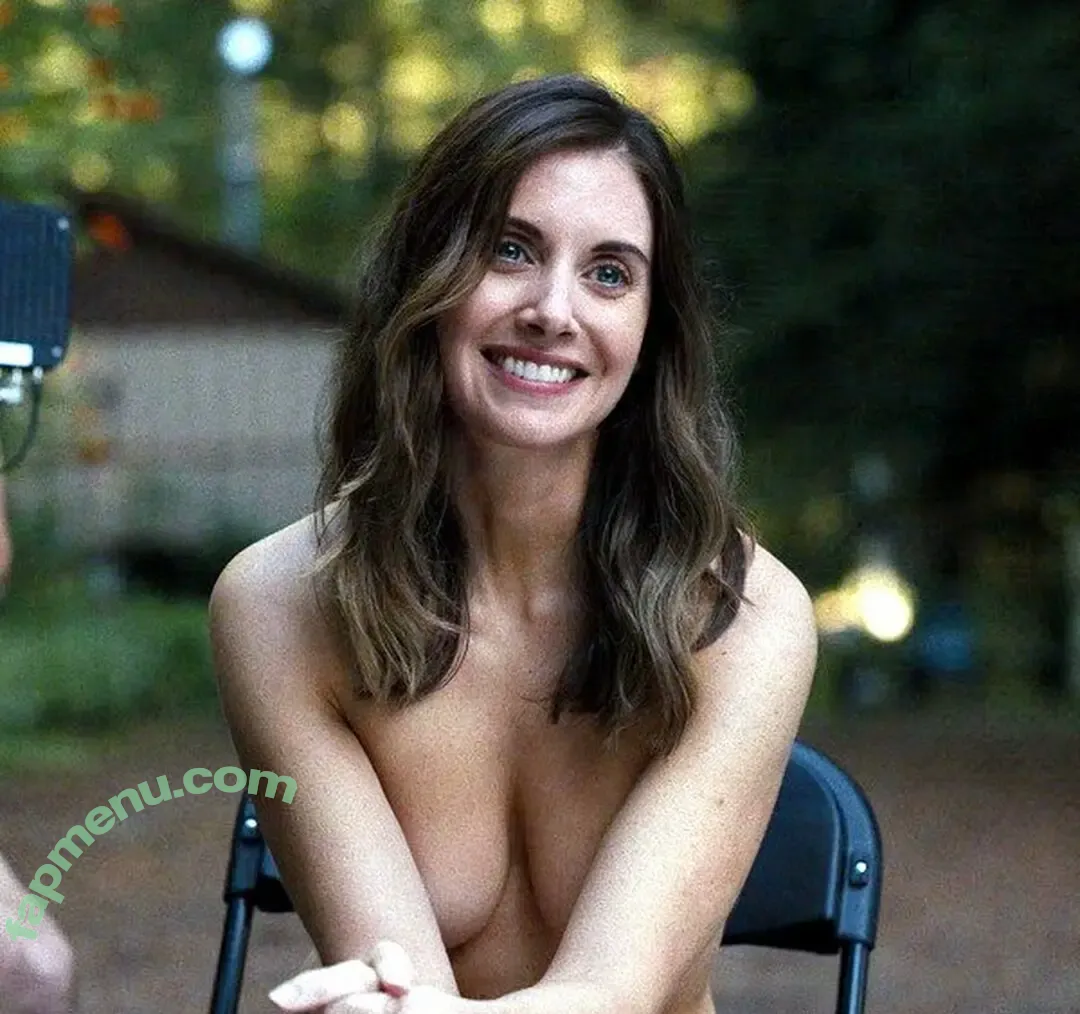 Alison Brie nude photo #1431 (alisonbrie)
