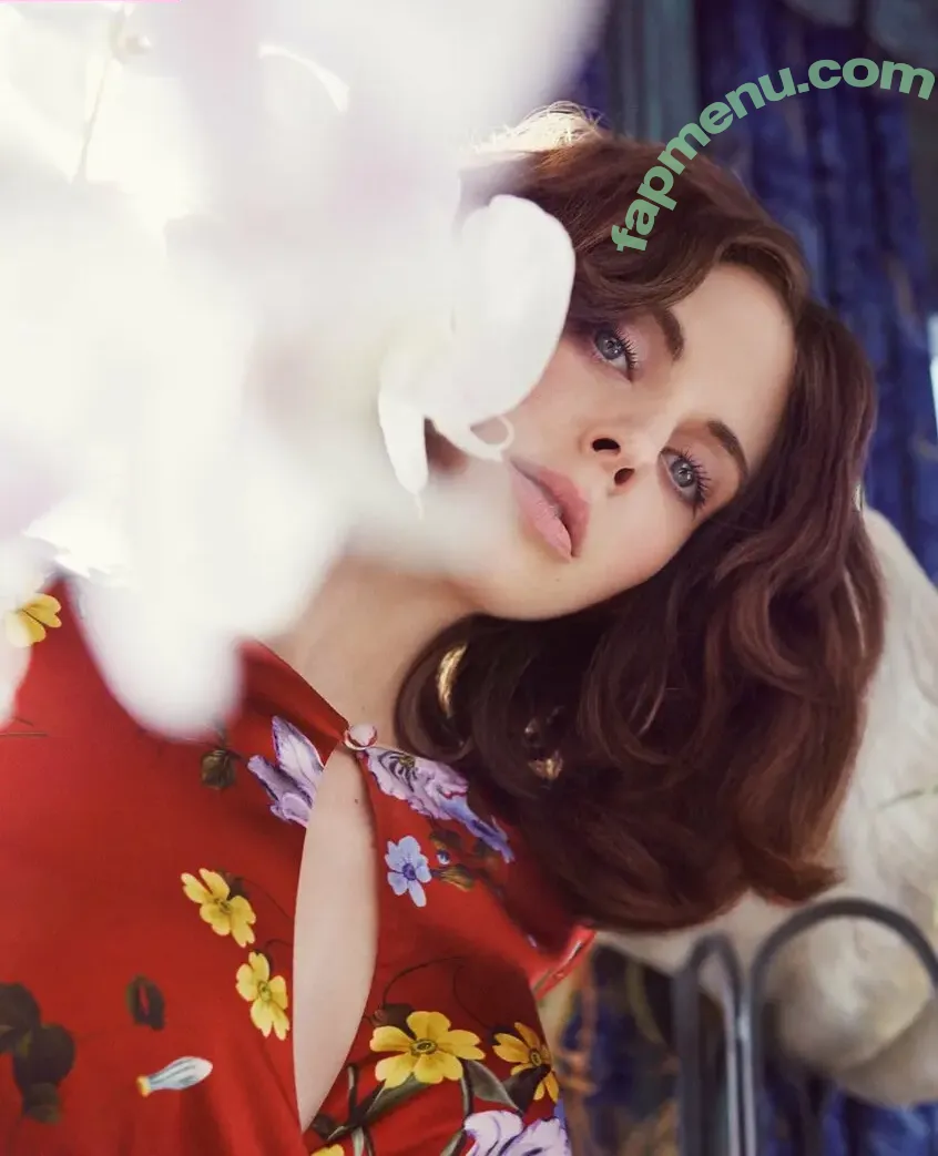 Alison Brie nude photo #1478 (alisonbrie)