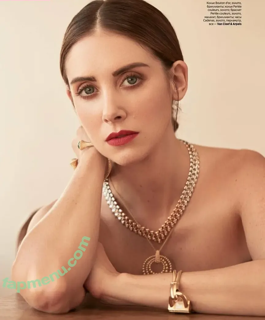 Alison Brie nude photo #1495 (alisonbrie)
