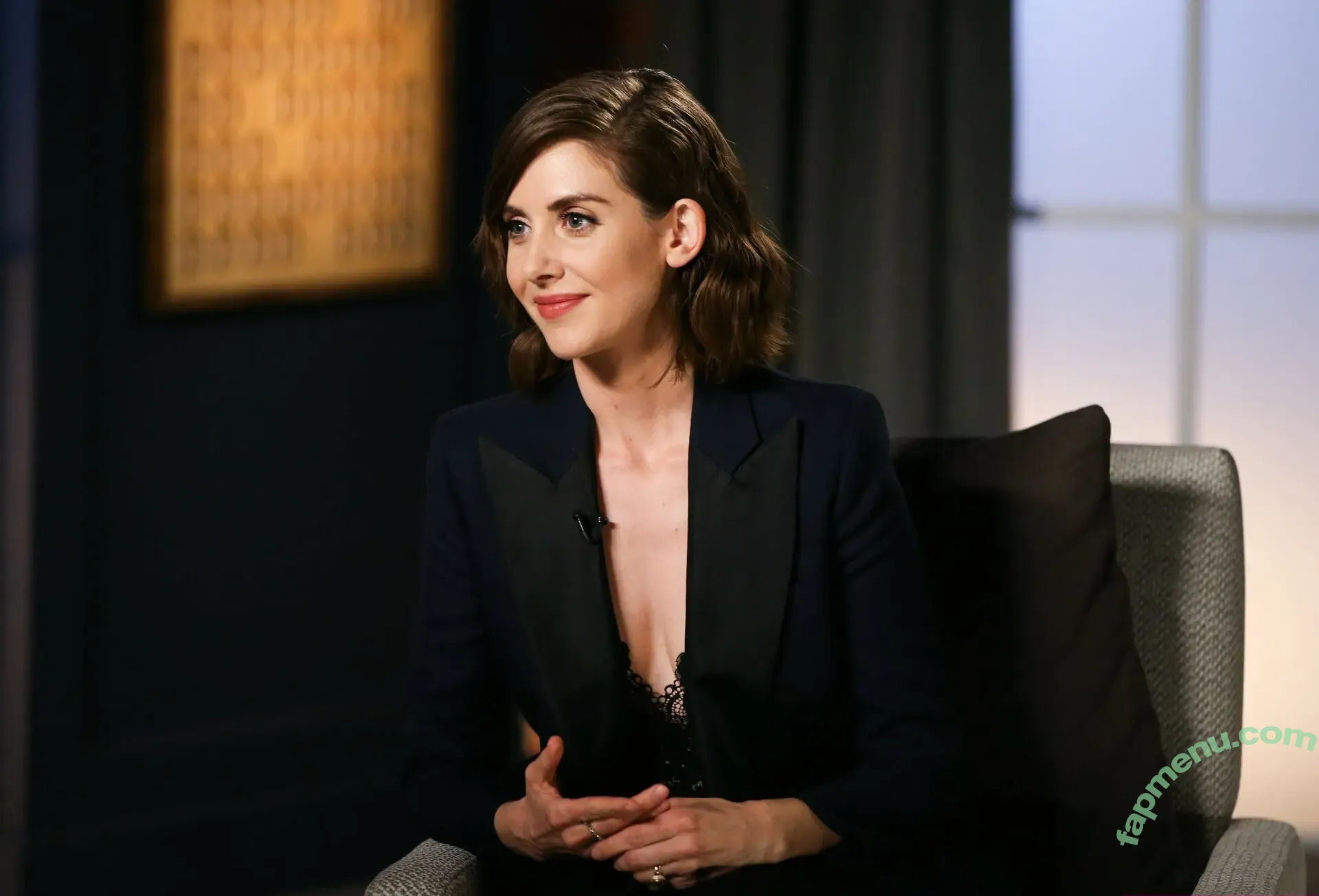 Alison Brie nude photo #1503 (alisonbrie)