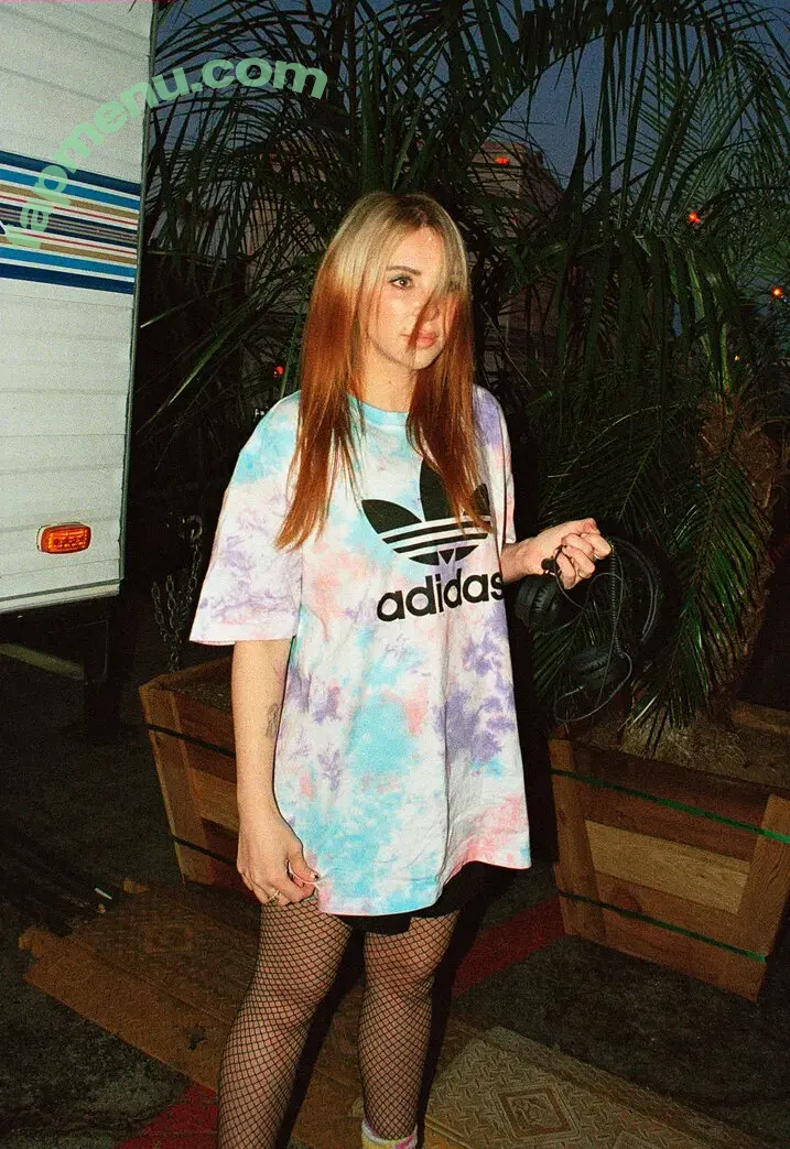 Alison Wonderland nude photo #0139 (alisonwonderland / allywonder)