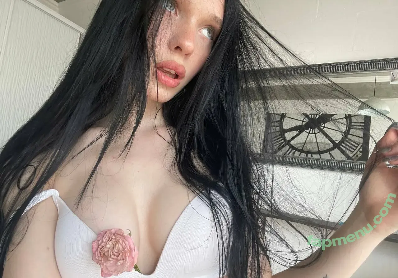 alisssweet nude photo #0001 (alisssweet)