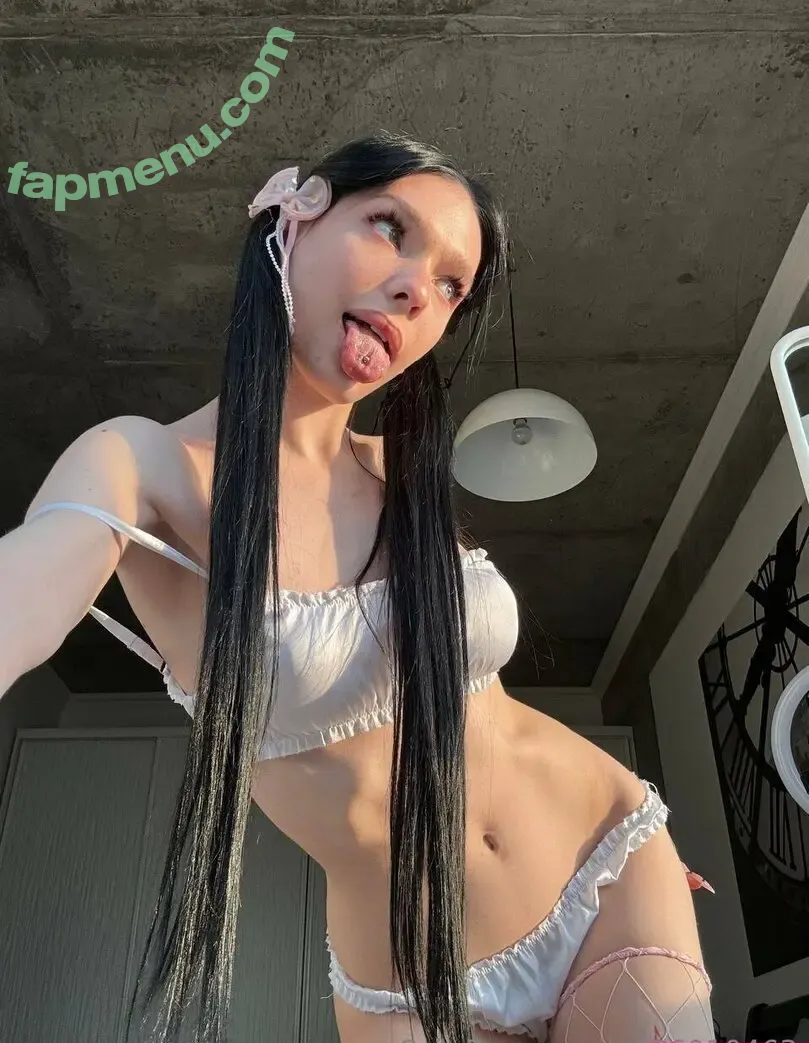 alisssweet nude photo #0003 (alisssweet)