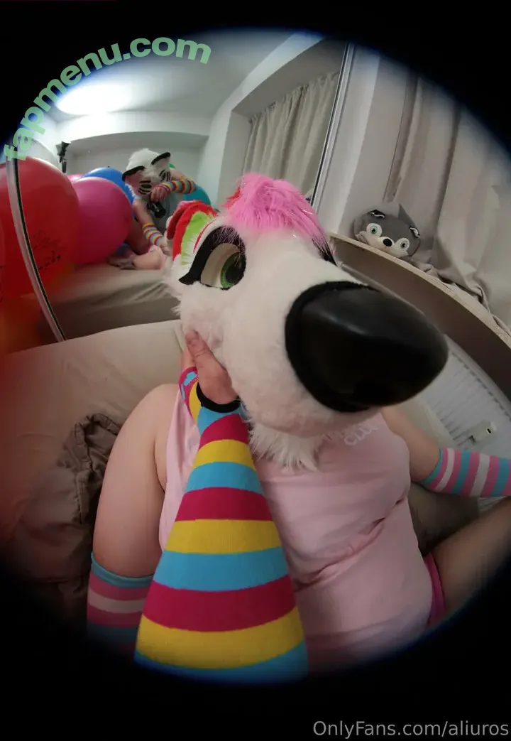 aliuros nude photo #0005 (ailurosvt)