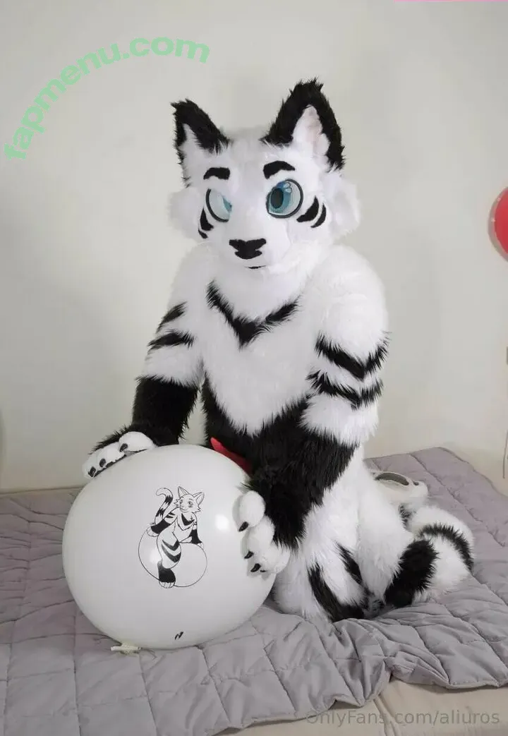aliuros nude photo #0029 (ailurosvt)