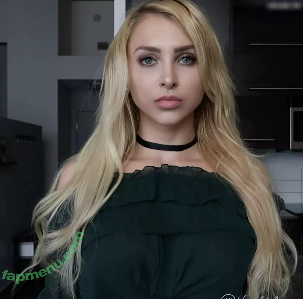 Alix Lynx nude photo #0328 (alixlynx / thealixlynx)