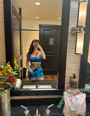 Aliza / aislyfarran / spicymamiii2 / tx.lizaaa nude photo #0021