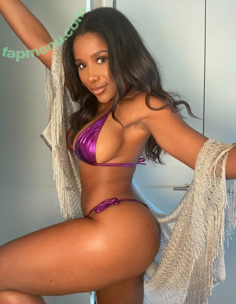 Allchargedup nude photo #0238 (Ashley Christen / sashafoxyy / toned_ash)