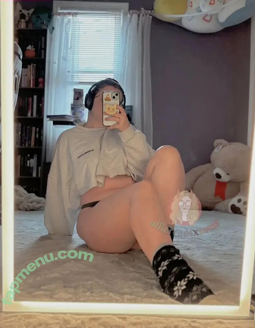 alliemakesxsmut nude photo #0010 (alliemakesxsmut)