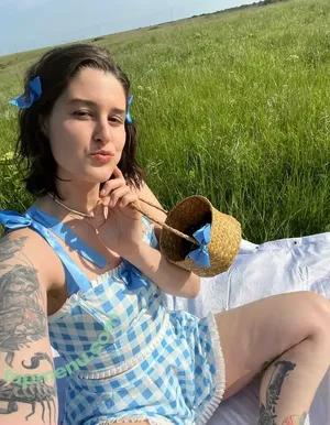allieoops / onlyallieoops nude photo #0003
