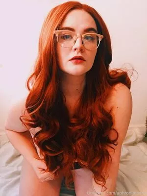 Allisonivyx / allisonivymusic nude photo #0001