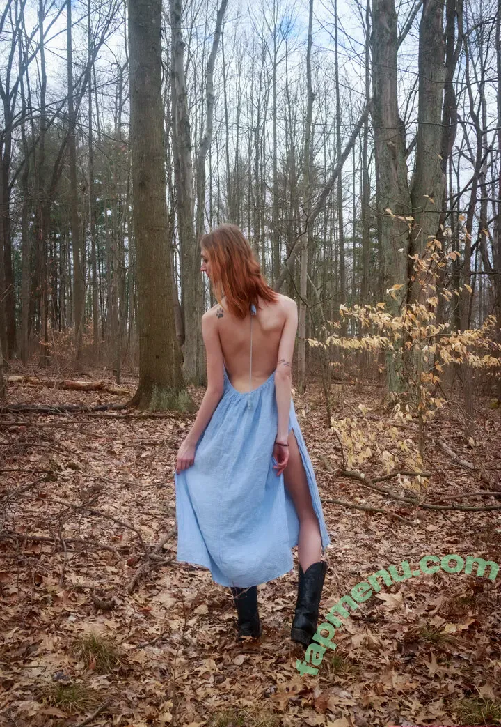 allycule22 nude photo #0019 (allycule22)