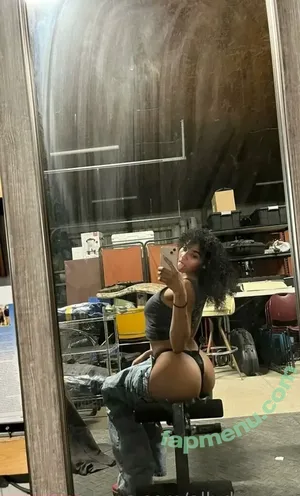  nude photo #0007